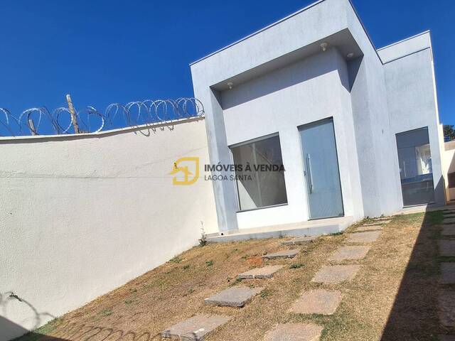 #1661 - Casa para Venda em Pedro Leopoldo - MG