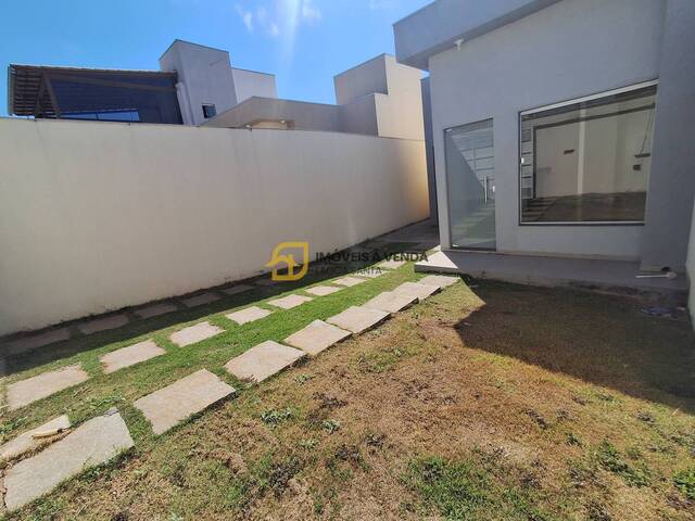#1663 - Casa para Venda em Pedro Leopoldo - MG