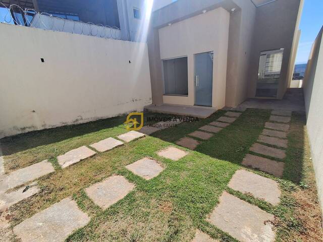 #1664 - Casa para Venda em Pedro Leopoldo - MG
