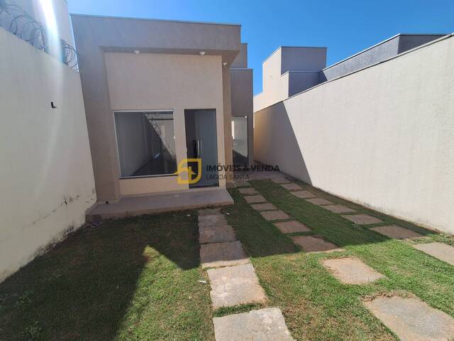 #1664 - Casa para Venda em Pedro Leopoldo - MG